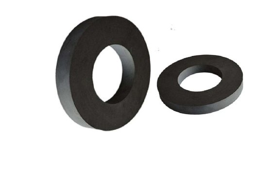Magnet Cincin Ferit Konsistensi Tinggi SrO 6Fe2O3 IATF 16949 Disesuaikan