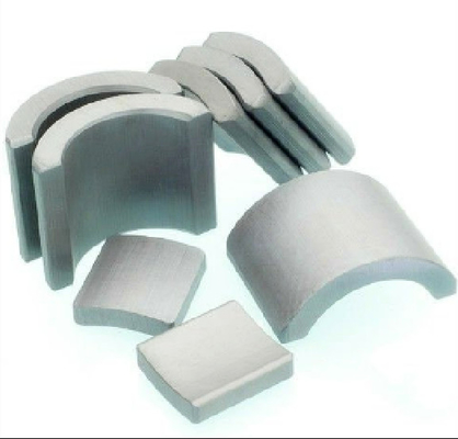 Ketahanan Korosi Magnet Busur Ferit Magnet Segmen Ferit OEM ISO TS16949