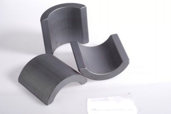 Precision Ferrite Motor Magnet untuk Automotive Staters