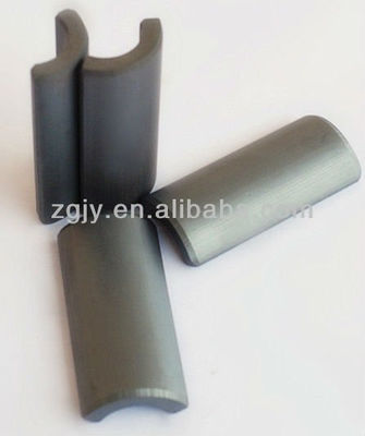 Magnet permanen ferrit dengan kekuatan tinggi untuk penggunaan industri