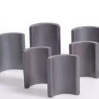 Magnet Ferit Sinter Mobil SrO 6Fe2O3 Magnet Ferit Keras