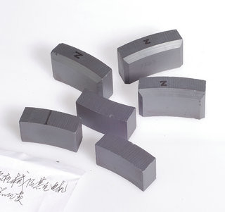 Industri Ferrite Bar Magnet Mesin Gergaji Listrik 38cc 40cc 42cc