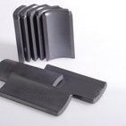 Magnet Ferit Motor Jendela 6Fe2O3 Magnet Ferit Strontium Abu-abu Arang