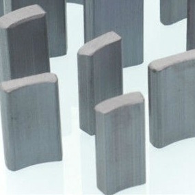 Starter Mobil IndustriSintered Ferrite Magnet OEM Segment Block Sheet Disesuaikan