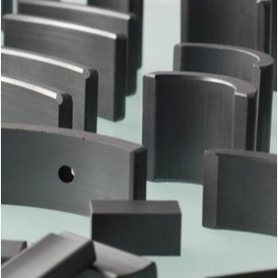 Arang Abu-abu Sinter Ferrite Magnet OEM Window Ferrite Motor Magnet